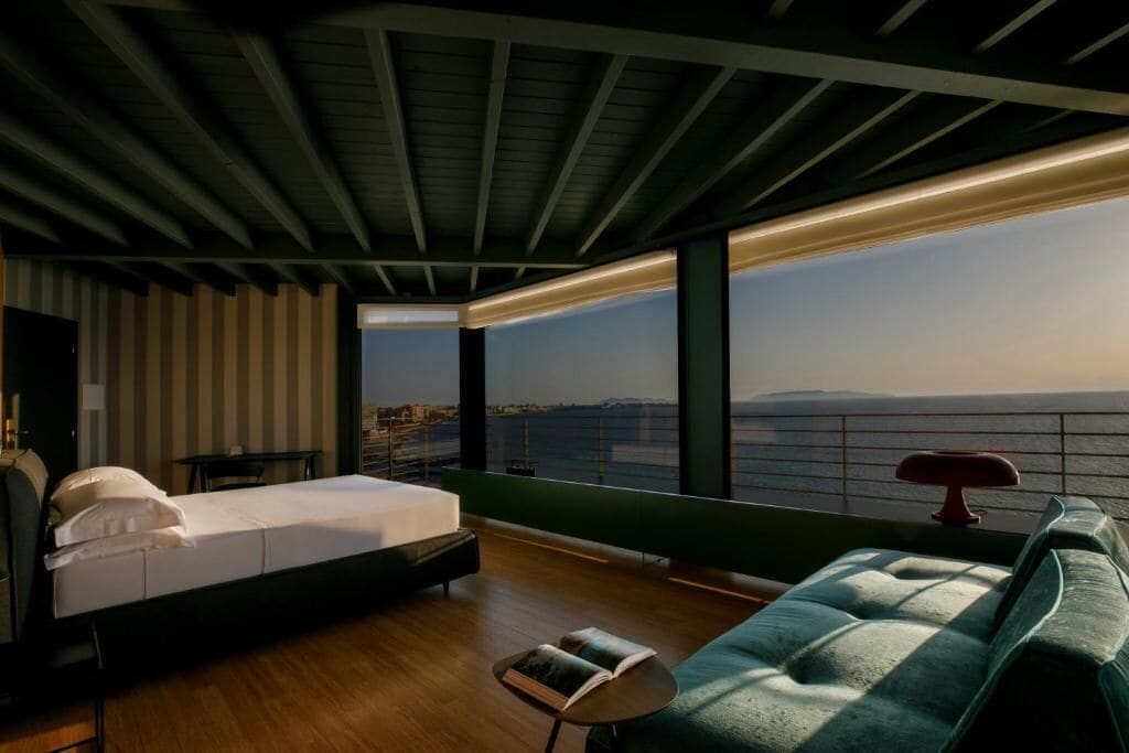 panoramic room | 1 bedroom, hypo-allergenic bedding, minibar, in-room safe