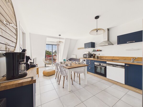 Fridge, microwave, oven, dishwasher