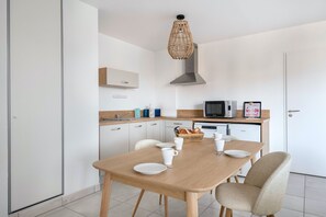 Dining - Nice flat for 6, sea view, 50m from the beach (Pléneuf-Val-André)