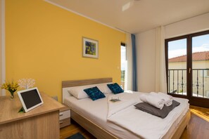 3 habitaciones, tabla de planchar con plancha y wifi gratis 