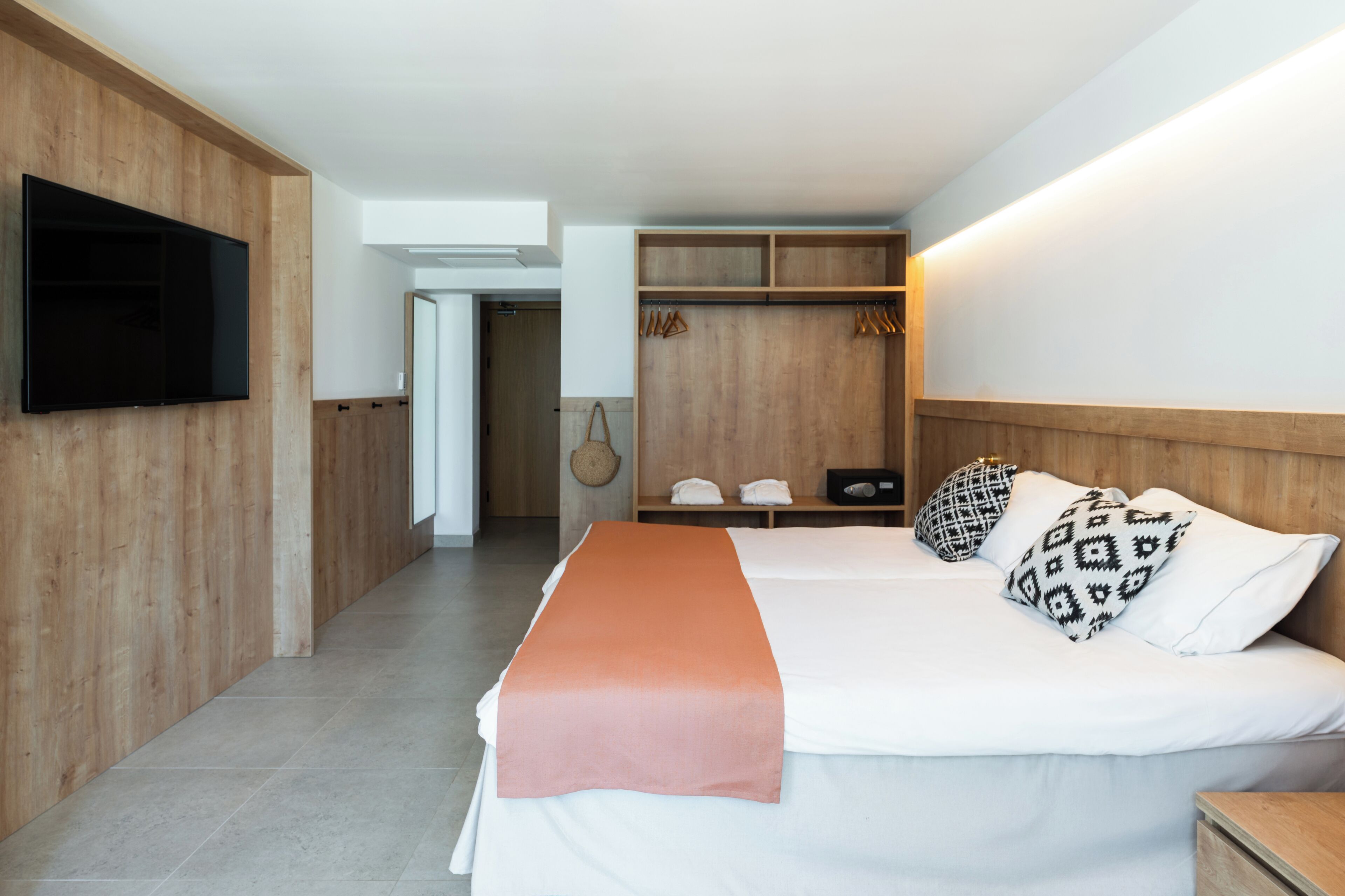 Hypoallergeen beddengoed, een kluis op de kamer, gratis wifi, beddengoed