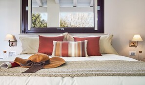 3 bedrooms, iron/ironing board, travel crib, free WiFi