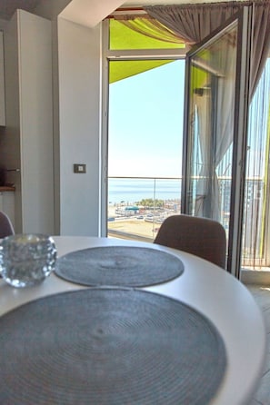 View from property - Aparthotel Ella Alezzi (Navodari)