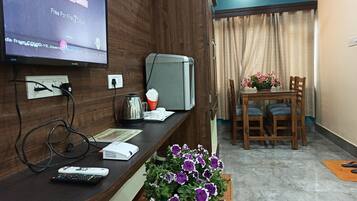 Literie de qualité supérieure, chambres insonorisées, draps fournis