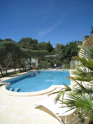 Outdoor pool - Charming house between Provence and Languedoc (Comps)