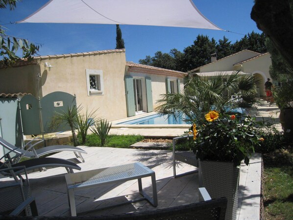 Outdoor pool - Charming house between Provence and Languedoc (Comps)
