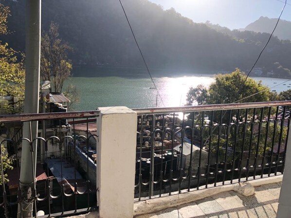 บริเวณภายนอก