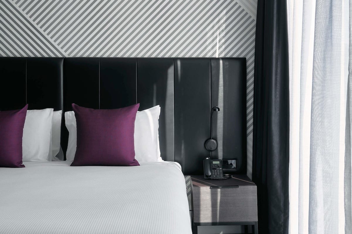 1 bedroom, premium bedding, minibar, in-room safe