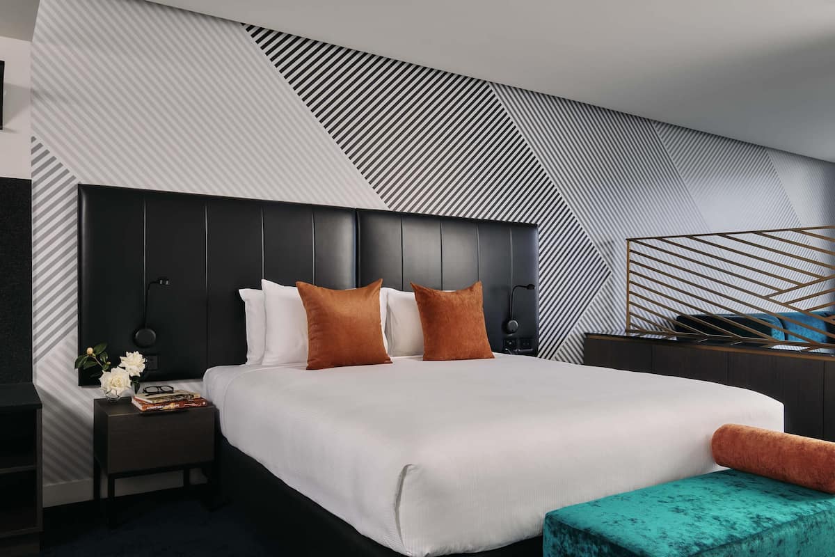 Superior suite, 1 kingsize bed | 1 slaapkamer, luxe beddengoed, een minibar, een kluis op de kamer