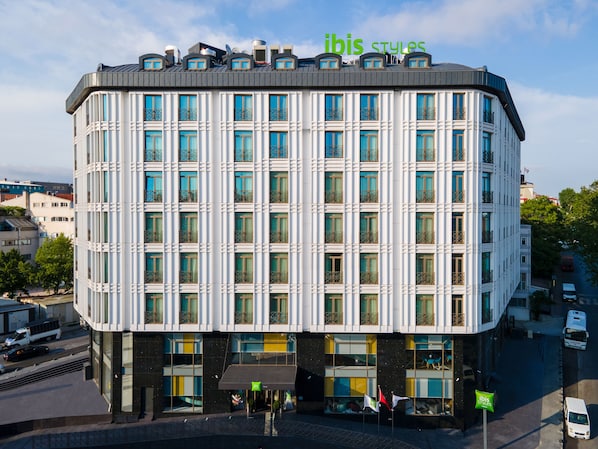 Experience the comfort of our stylish rooms with a uniform layout, each with a balcony.
