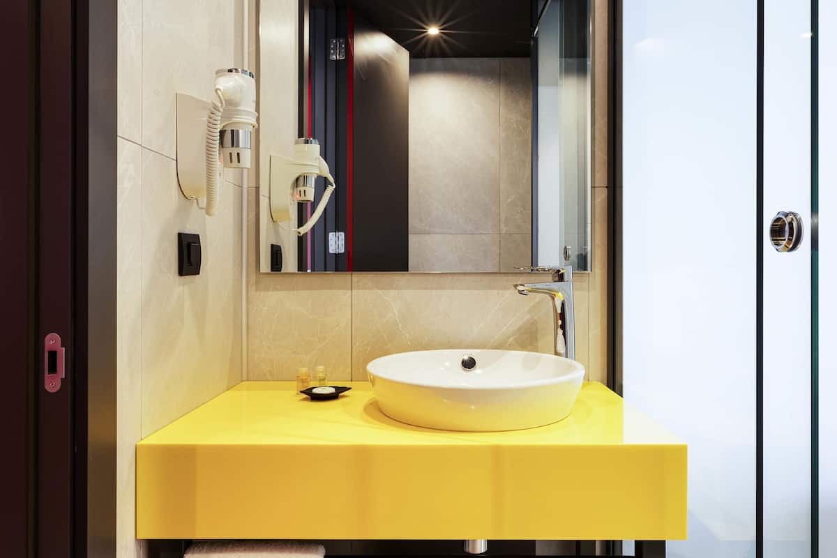 Sábanas de algodón egipcio, ropa de cama de alta calidad y minibar