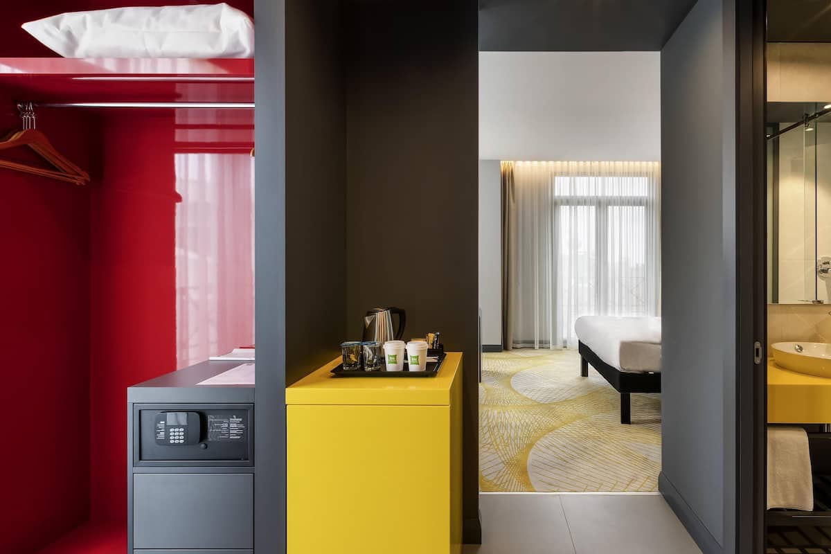 Sábanas de algodón egipcio, ropa de cama de alta calidad y minibar