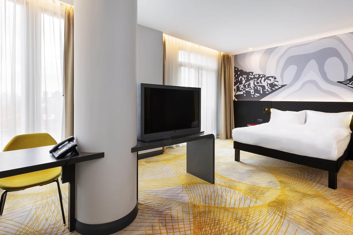 Superior Double Room, 1 Double Bed | Egyptian cotton sheets, premium bedding, minibar, in-room safe
