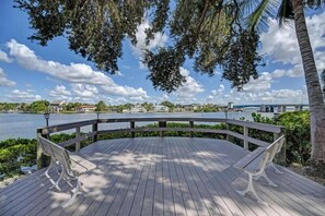 Terrace/patio - Midnight Cove ll - Ground Floor, Water Views, Deeded Beach Access!  113A (Siesta Key)