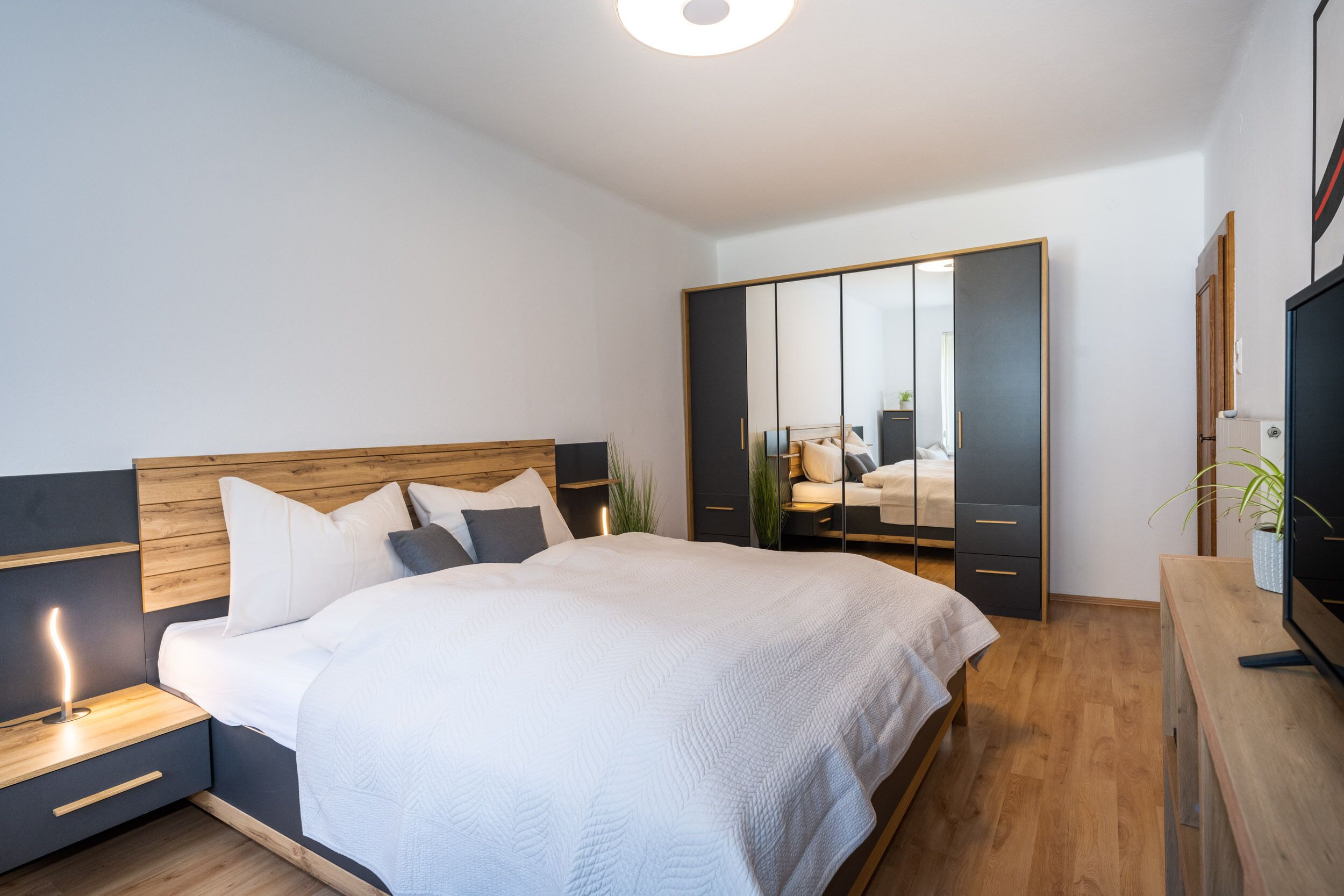 4 soverom, strykejern/-brett, reiseseng for barn og wi-fi (inkludert)