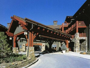 Exterior - Ritz Carlton Luxury (Aspen)