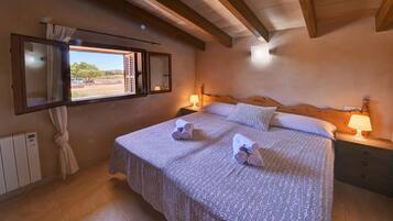 2 slaapkamers, een kluis op de kamer, een strijkplank/strijkijzer