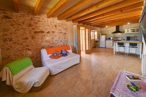 Een televisie en een dvd-speler