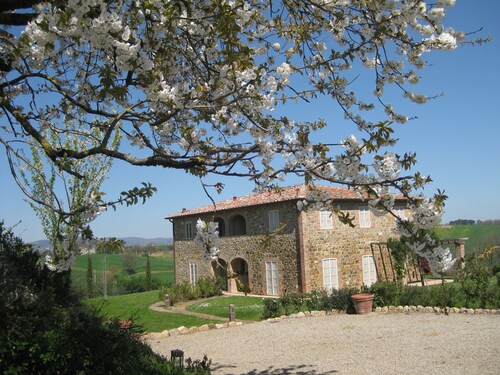 Casa di Charme con Pergolato e Piscina