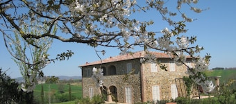 Casa di Charme con Pergolato e Piscina