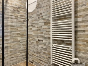 Douche, serviettes fournies