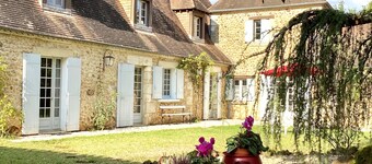 Large house with heated swimming pool and spa on a 4-hectare property