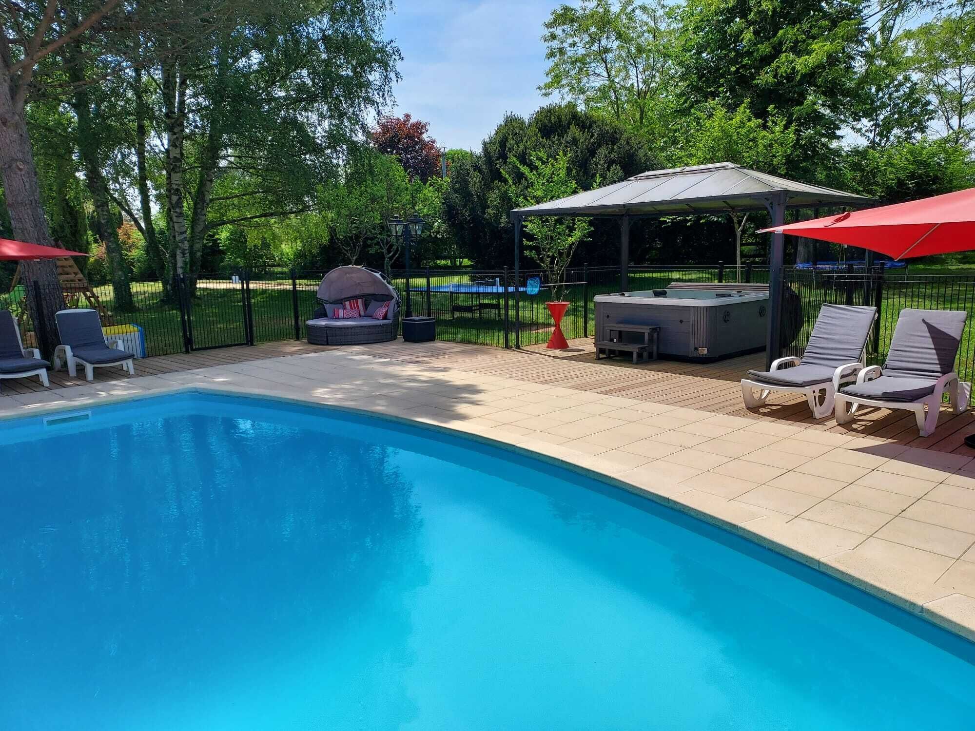 Piscine extérieure, piscine chauffée