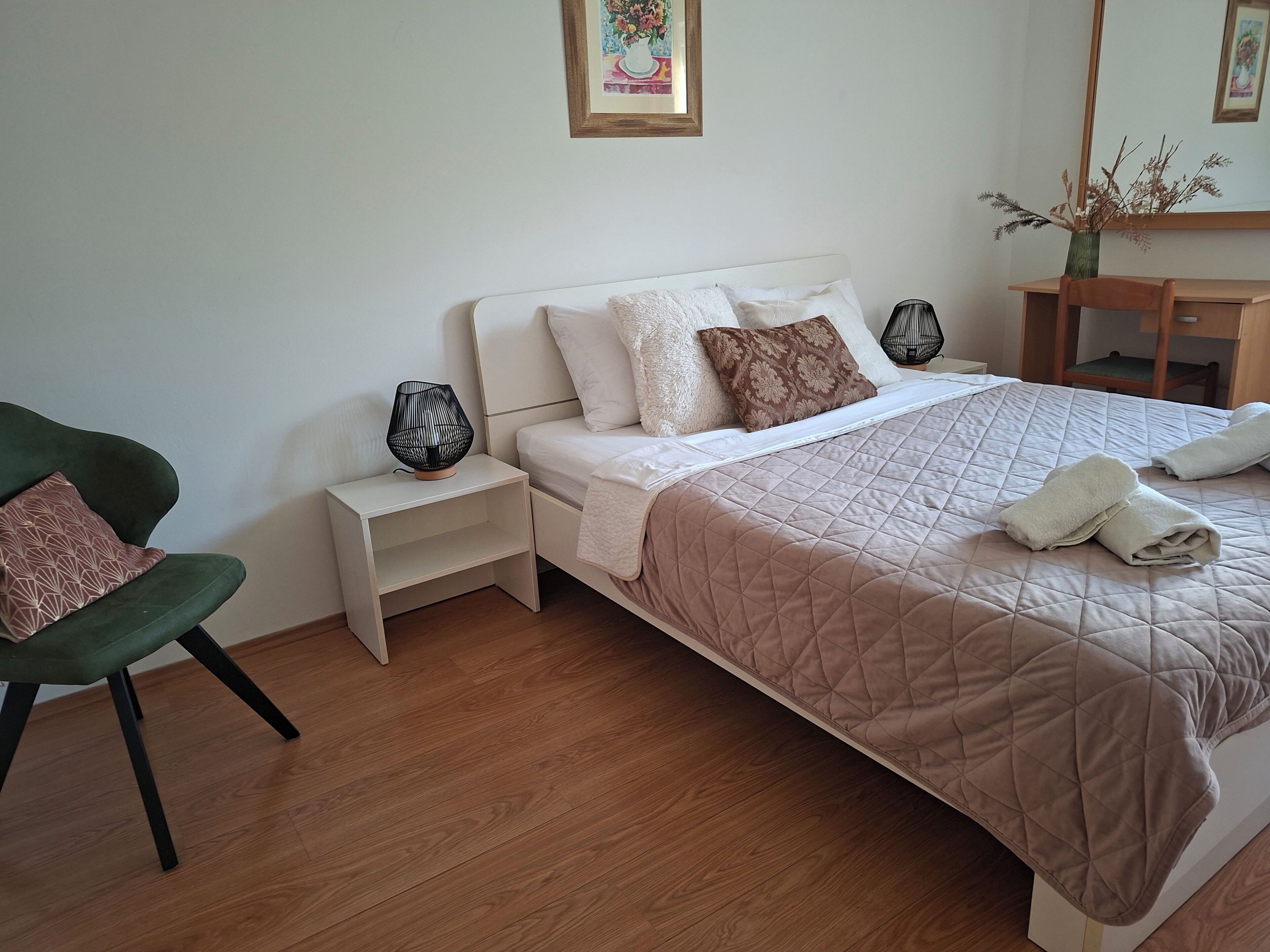 Appartement Confort, 2 chambres, balcon | Wi-Fi gratuit, draps fournis