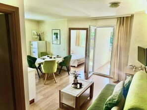 Comfort Apartment, 2 Bedrooms, Balcony | Private kitchen - Apartments Ulika (Rovinj)