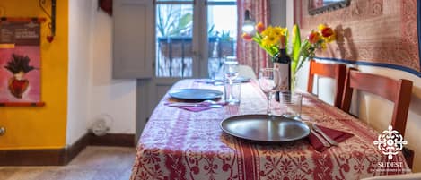 Comfort Apartment, 1 Bedroom | Private kitchen | Full-size fridge, oven, stovetop, espresso maker