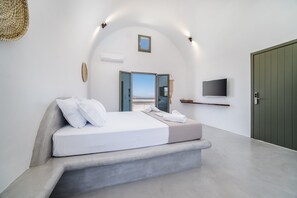 Honeymoon-Suite, Whirlpool | Zimmersafe, individuell dekoriert, individuell eingerichtet