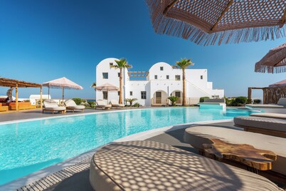 The Amethyst Exclusive Suites Oia