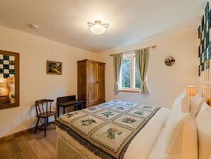 3 bedrooms, in-room safe, iron/ironing board, free WiFi - Black Sheep Hotels Cabins - Pine Tree Cabin (Spean Bridge)