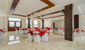 ห้องจัดงานเลี้ยง