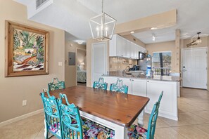 Dining - Enjoy beachfront living during your stay at this 2-bedroom, 2-bathroom rental (Destin)
