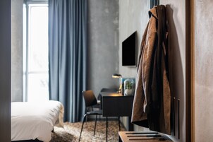 Family Room, Connecting Rooms | Desk, cribs/infant beds, free WiFi, bed sheets