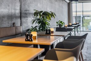 Daily buffet breakfast (DKK 180 per person)