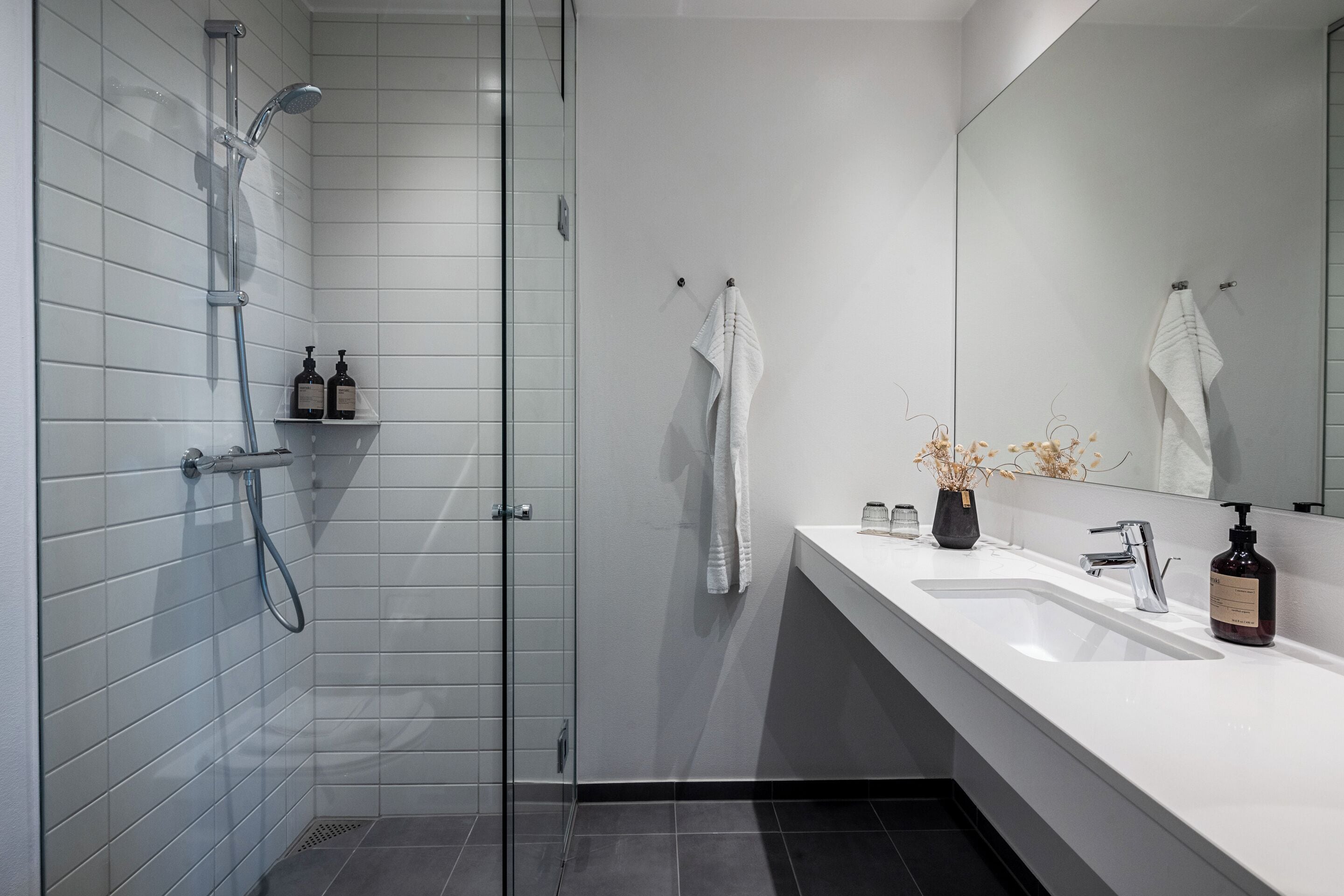 shower, free toiletries, hair dryer, towels