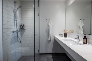 Shower, free toiletries, hair dryer, towels