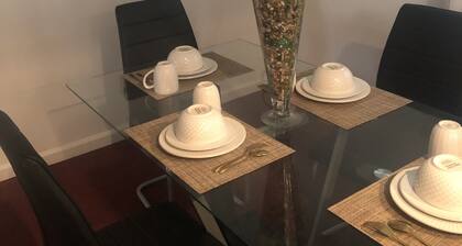 Entire Home Near By Golf Course⛳️Steps frm Dwntown College Park 3mins Atl Airport