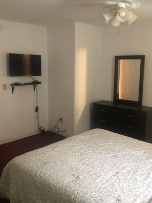 3 Schlafzimmer, Bügeleisen/Bügelbrett, kostenloses WLAN, Bettwäsche