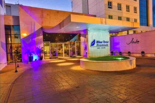 Um Flat Dentro de um Hotel de Luxo Localizado Próximo aos Grandes Shoppings