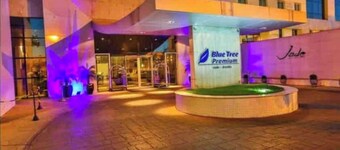 Um Flat Dentro de um Hotel de Luxo Localizado Próximo aos Grandes Shoppings