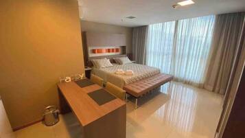 1 bedroom, free WiFi, bed sheets