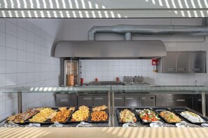 تناول الطعام