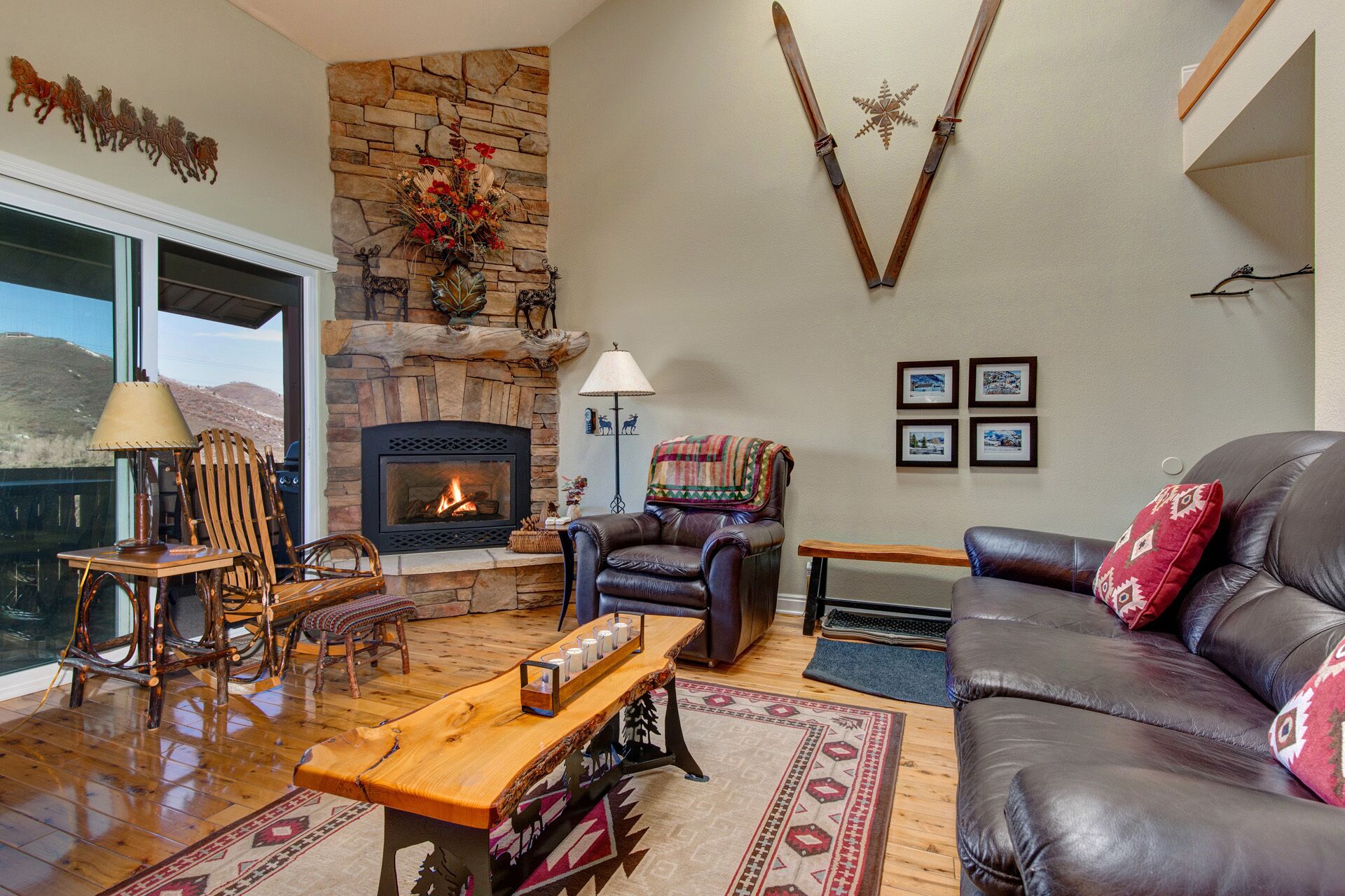 Powderwood 13X Top Floor-King Bed-Hot Tub-Pool-BBQ & Picnic Area