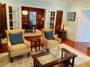 Smart TV, computer monitors