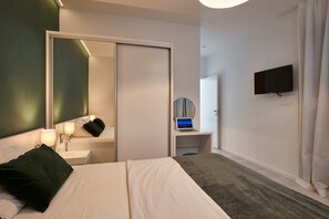 2 soverom, safe på rommet, strykejern/-brett og wi-fi (inkludert)