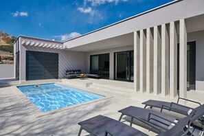Outdoor pool - Villa Serenity - your luxury home away from home (Mlini)