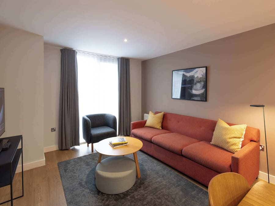 Apartment, 3 Bedrooms | Living area | 43-inch Smart TV with digital channels, TV